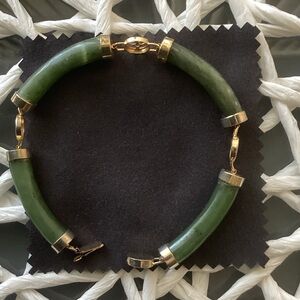 Elegant Green and Gold Bracelet